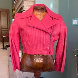 Bebe coral cropped fitted pleather jacket silver zippers detailed ruffle trim